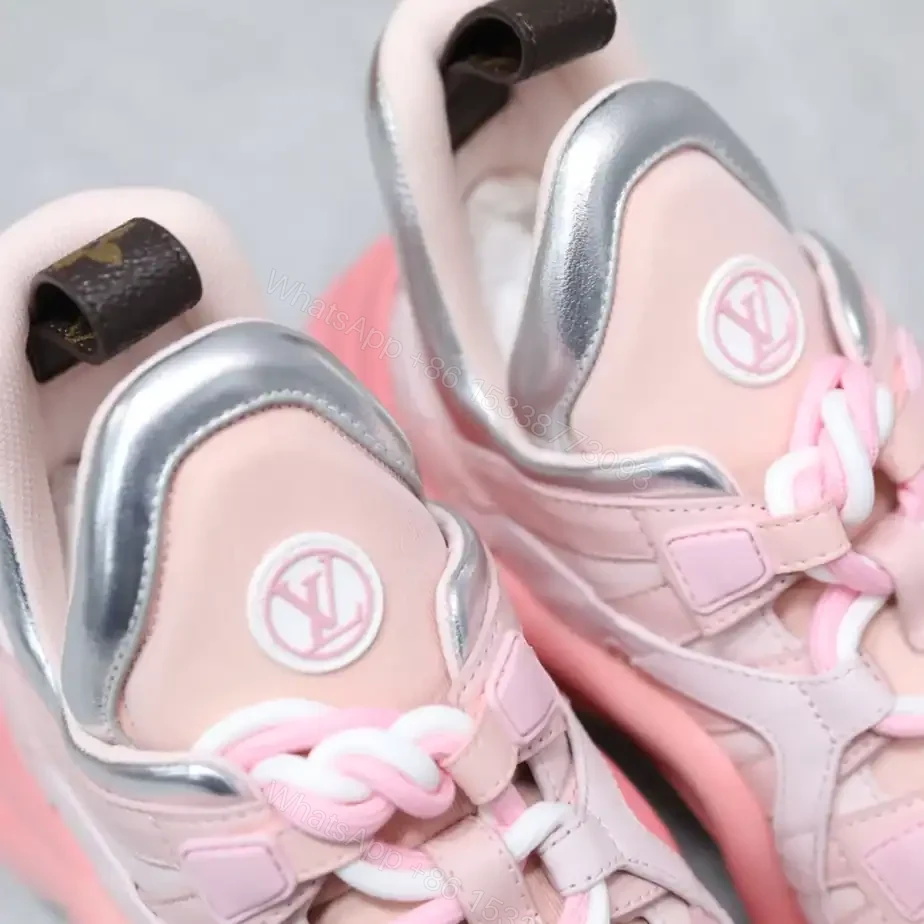 View 6 of LV ARCHLIGHT SNEAKER – LSVM015