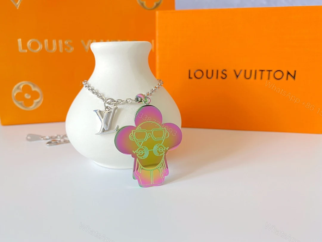View 4 of EN – Lux LV Necklaces 072