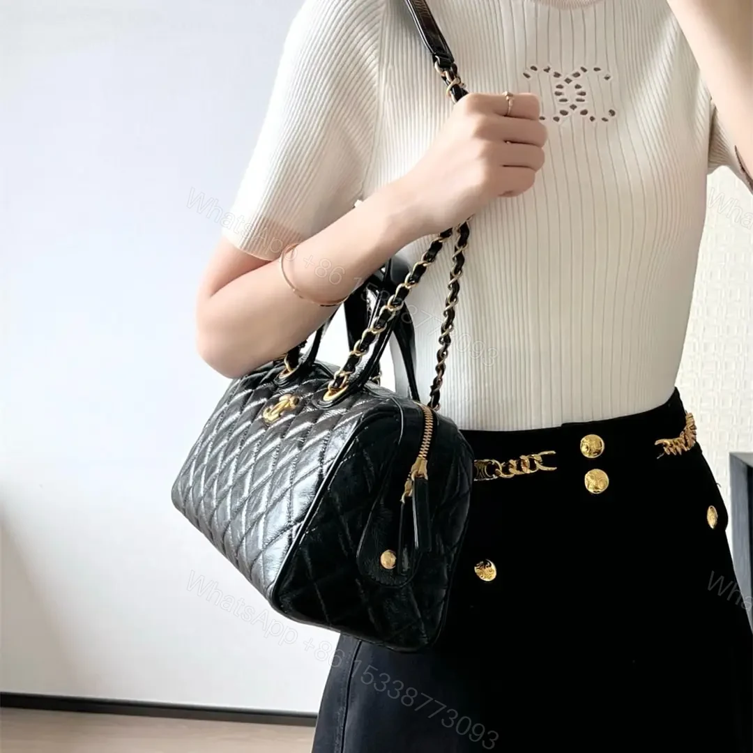 View 20 of 高仿Chanel*25A系列AS5579保齡球手提包黑色大號免檢版