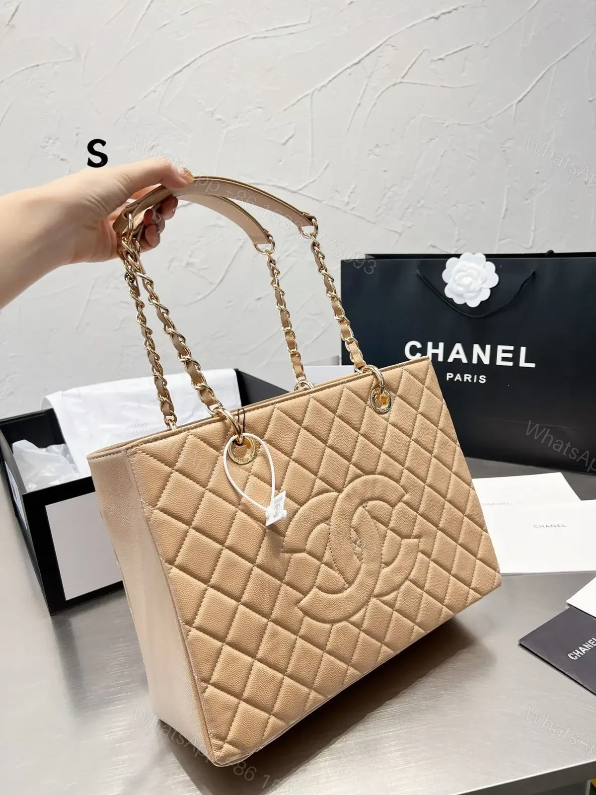 CHANEL — view 1
