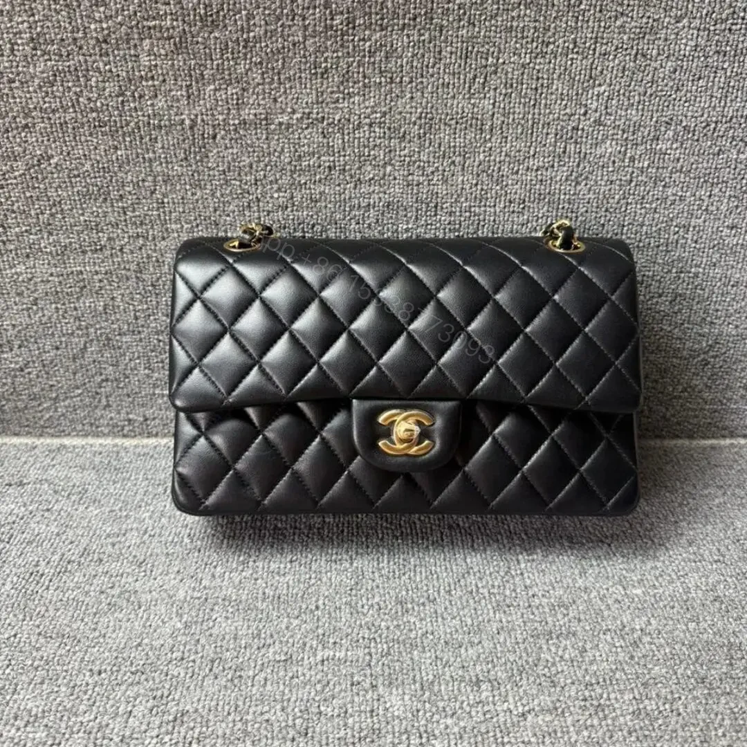 Chanel Classic Flap bag Lambskin Black Gold Hardware — view 1