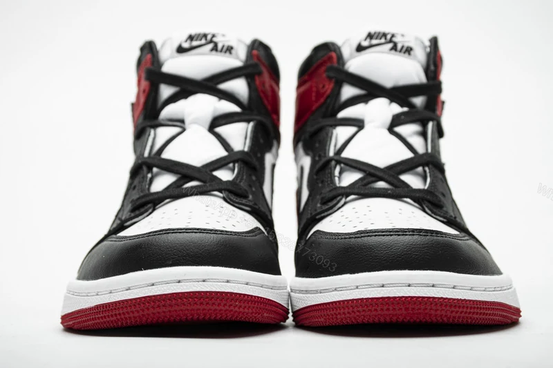 Air Jordan 1 Retro High Satin Black Toe CD0461-016 — view 2