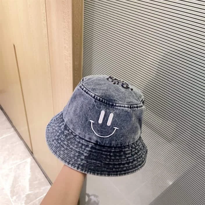 Louis Vuitton Bucket Hat – LHC23 — view 1