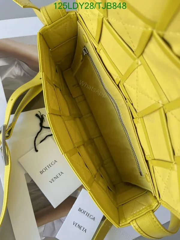View 54 of Bottega Veneta Premium Nappa Leather Intrecciato Weave Bag with Magnetic Fastening BV9101