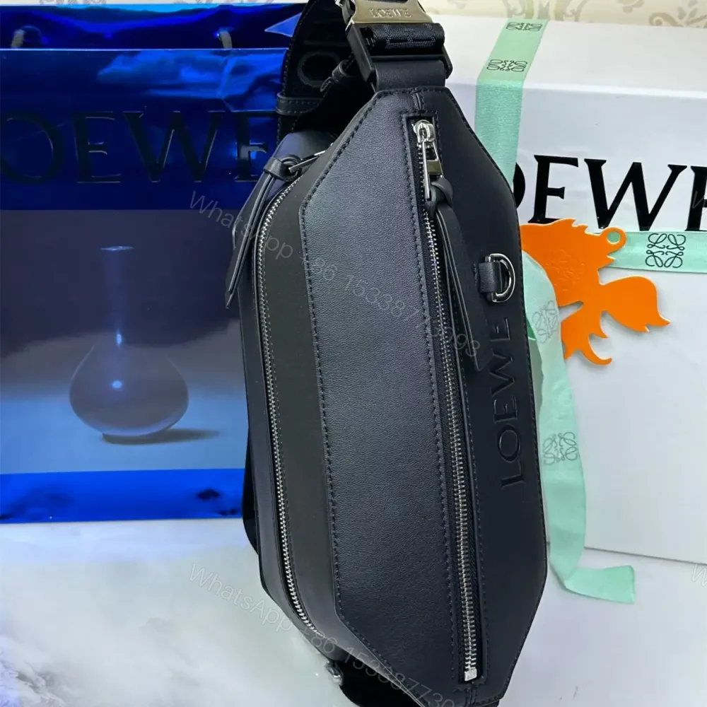 View 4 of 高仿Loewe*Sling系列1100牛皮男士腰包黑色免檢版