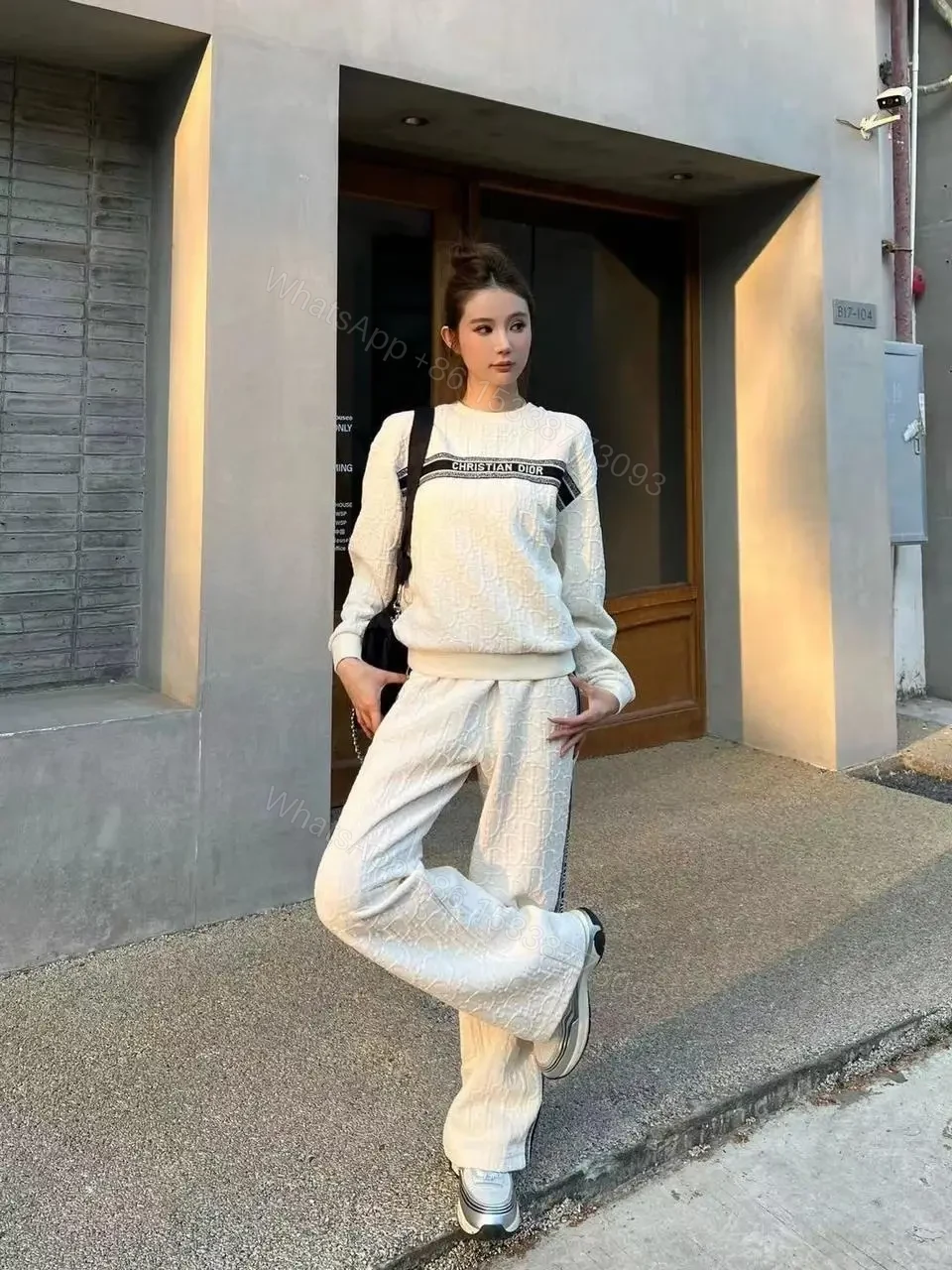 DIOR — view 1