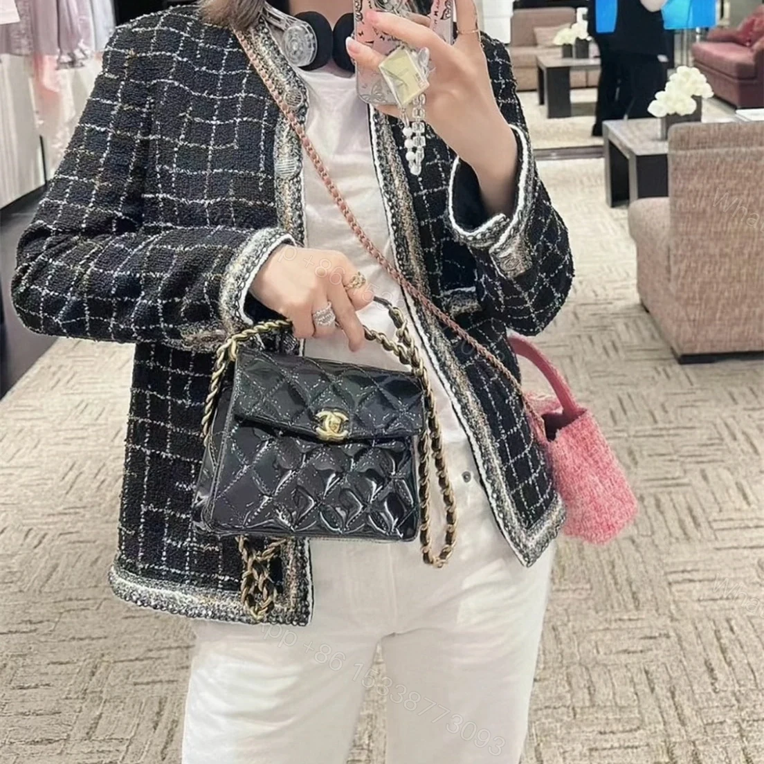 View 18 of 高仿Chanel*24S系列AS4472黑色漆皮單肩包免檢版
