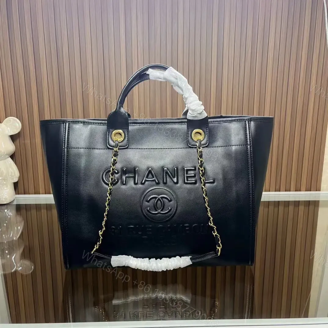 CHANEL — view 1