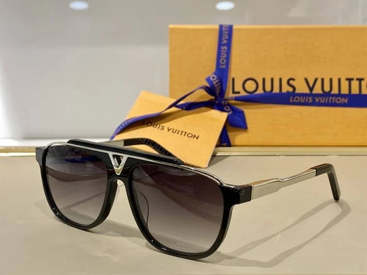 View 8 of LV SUNGLASSES – GLVT06