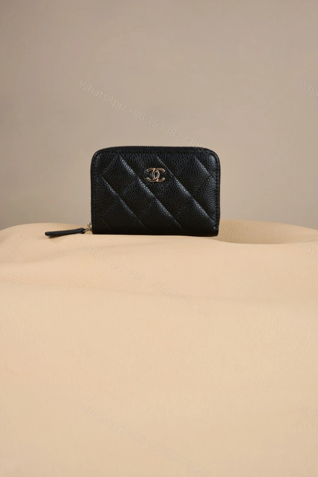 Chanel 原單 黑色菱格拉鍊短夾 CC金標小香錢包 — view 1