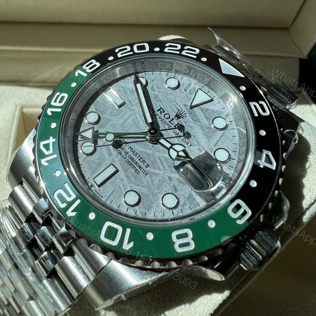 View 2 of GMT Master Meteorite Dial on Oyster Bracelet