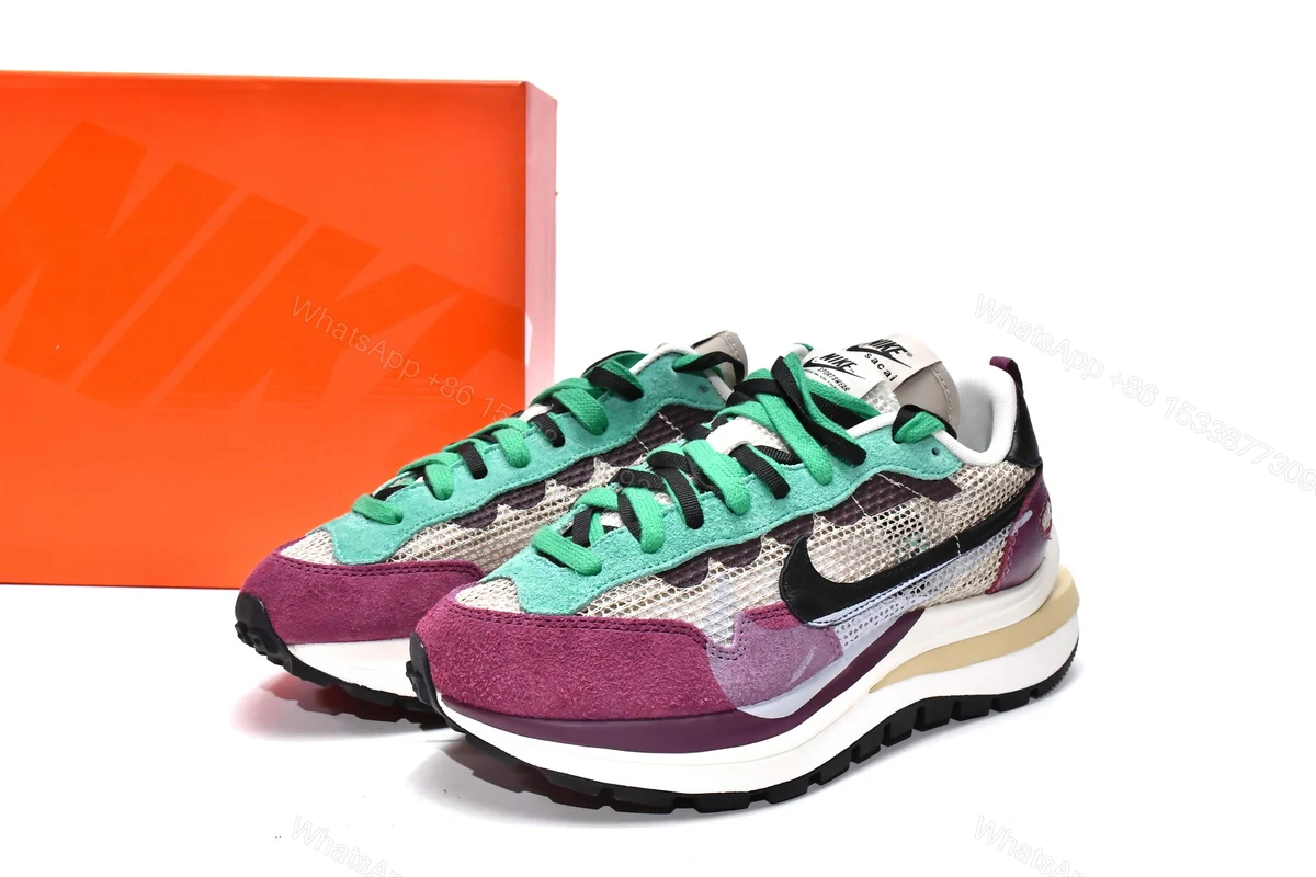 Sacai x Nike Pegasua Vaporfly String Black Villain Red DD3035-200 — view 2