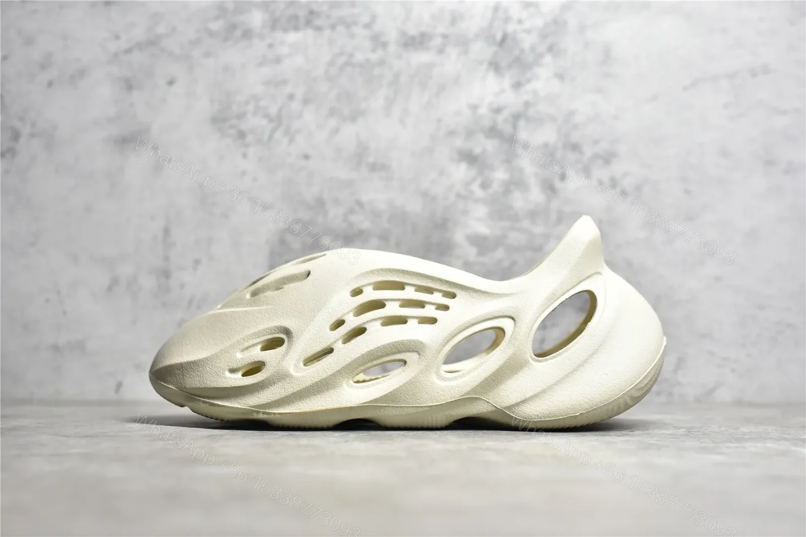 UA Yeezy Foam Runner Sand Replicas — view 1