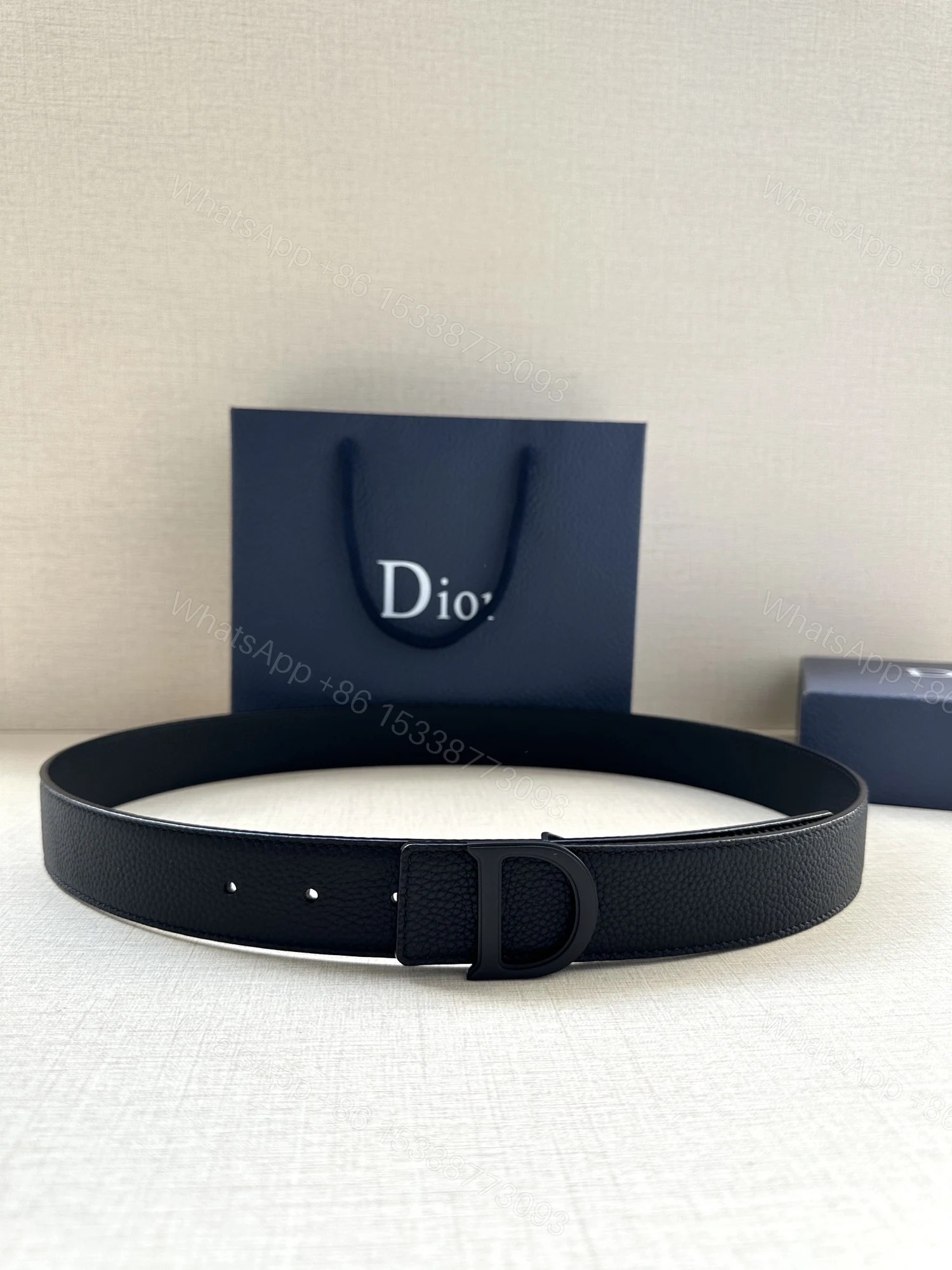 Dior 高仿男士壓紋皮帶 D標黑扣 素雅質感百搭 — view 1