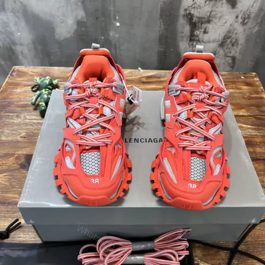 View 2 of BALENCIAGA TRACK SNEAKER – BB249