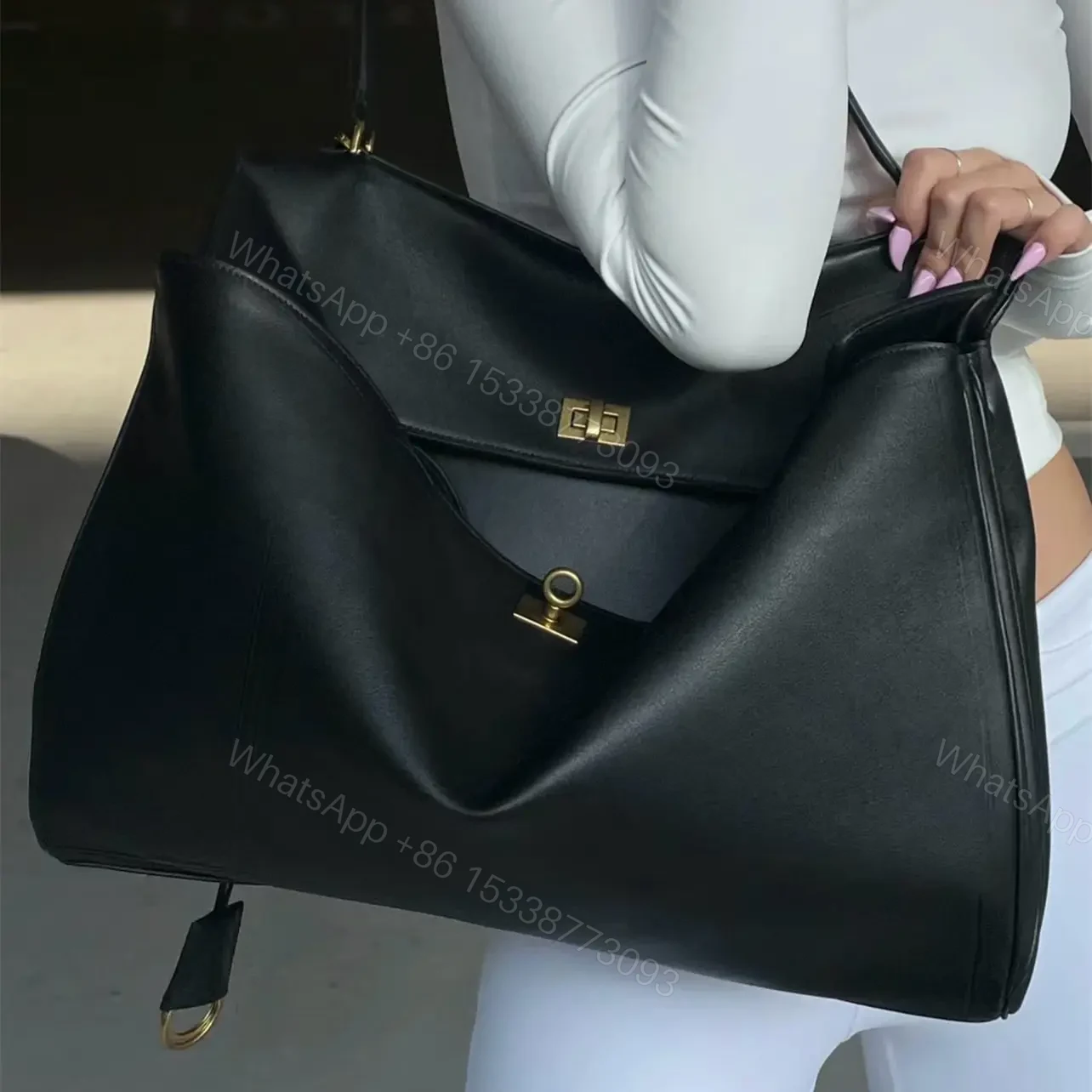 View 16 of 高仿Balenciaga*Rodeo系列V51000小牛皮手袋黑金大號免檢版