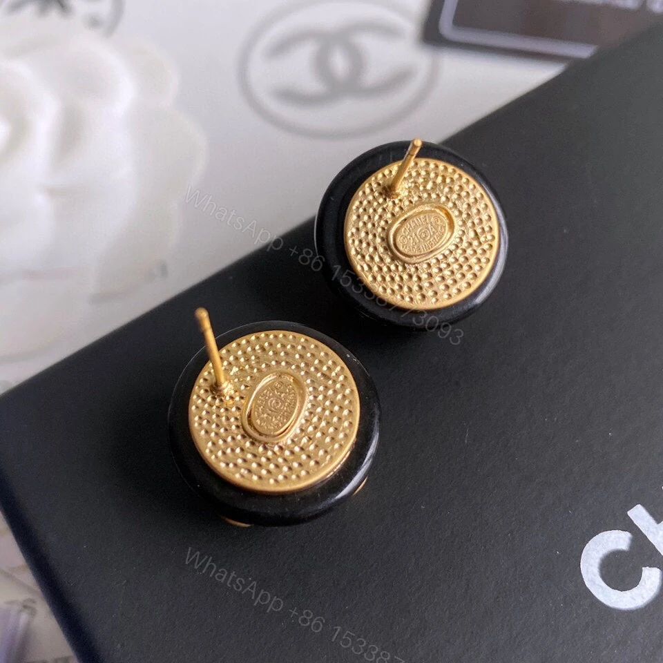 View 5 of EN – Lux Earring Chanel 004