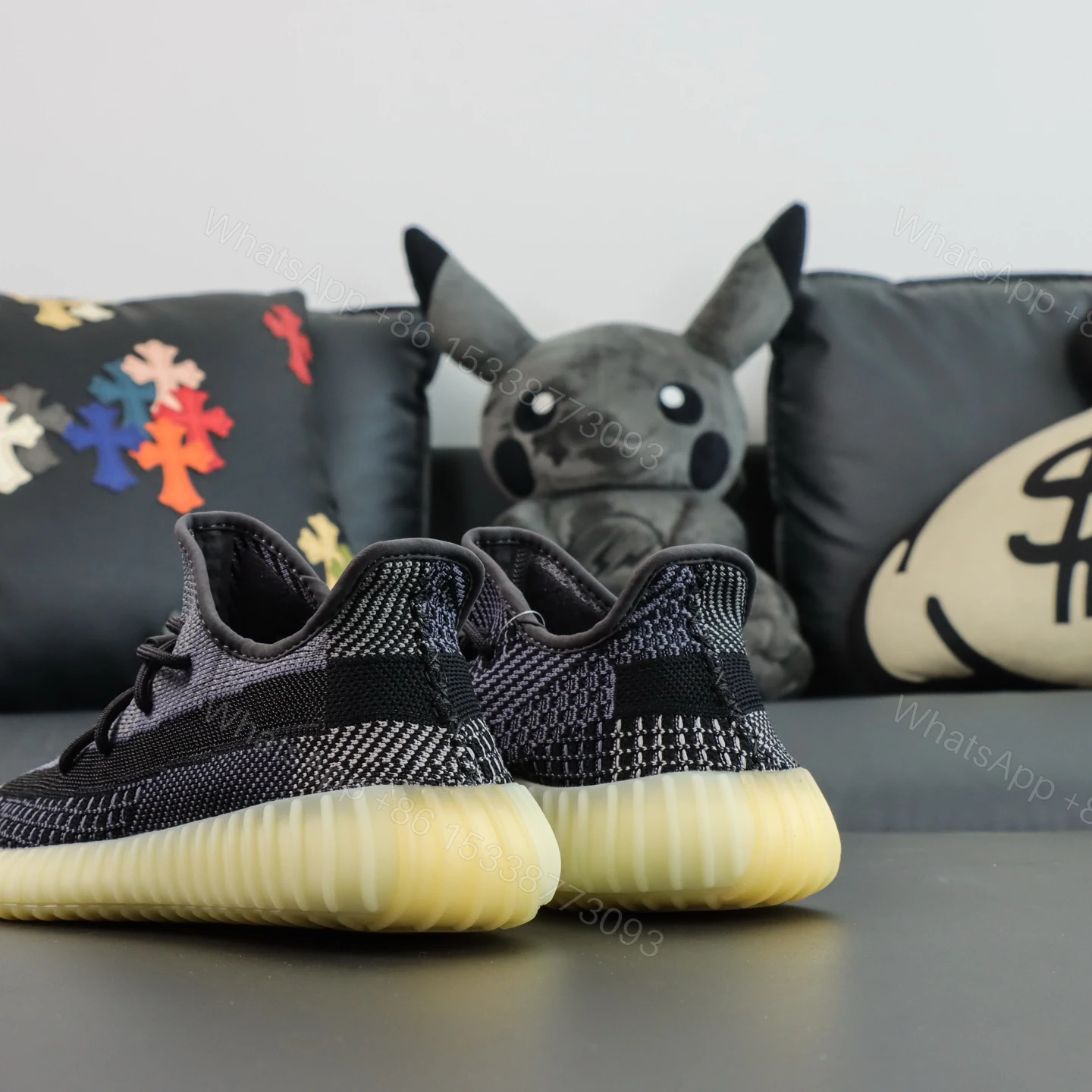 View 5 of Yeezy Boost 350 V2 Carbon Replicas