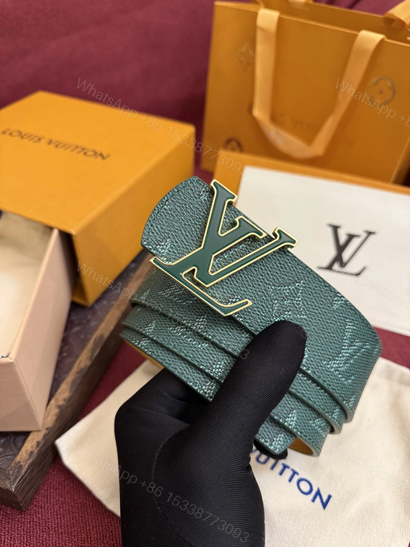 LV 一比一 男款壓紋皮帶 經典LV扣頭商務百搭款 — view 1