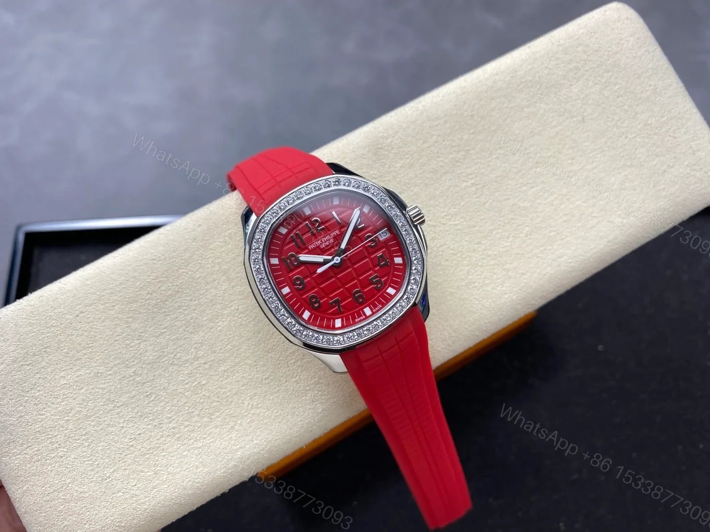 View 4 of Patek Philippe Aquanaut 5067 Stainless Steel Red Singapore 2019 5067A-027