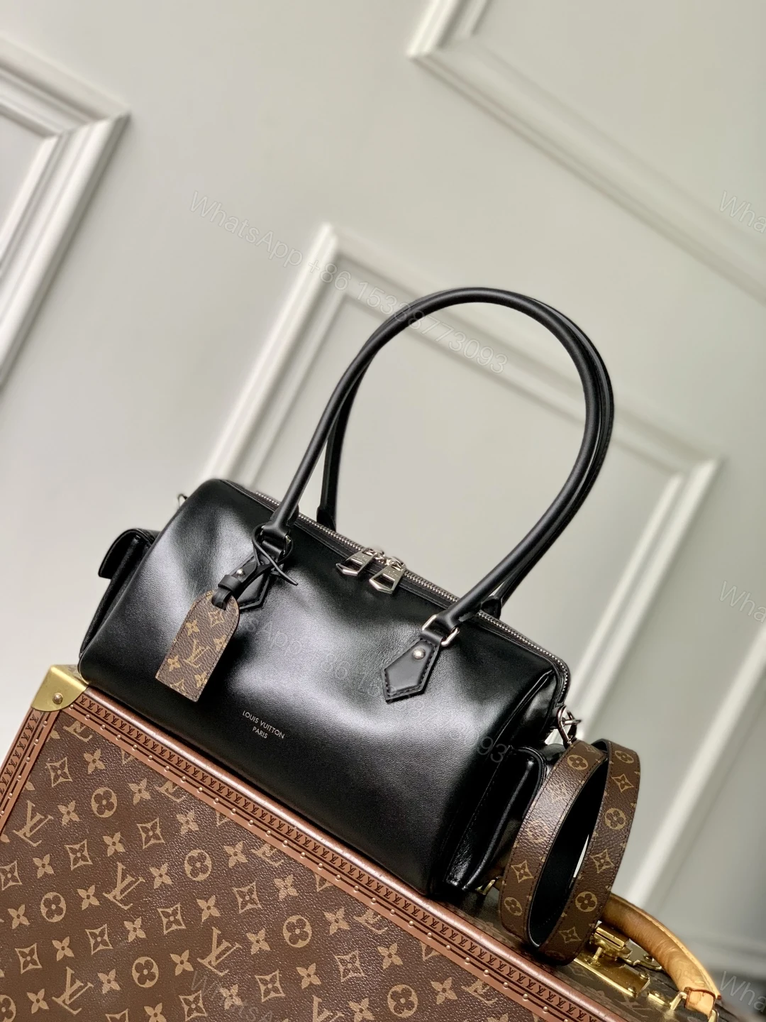 LV 高仿 黑色手提包 Monogram肩帶商務款 — view 1