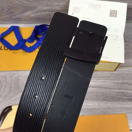 View 3 of LOUIS VUITTON LV INITIALES 40MM EPI LEATHER – B156