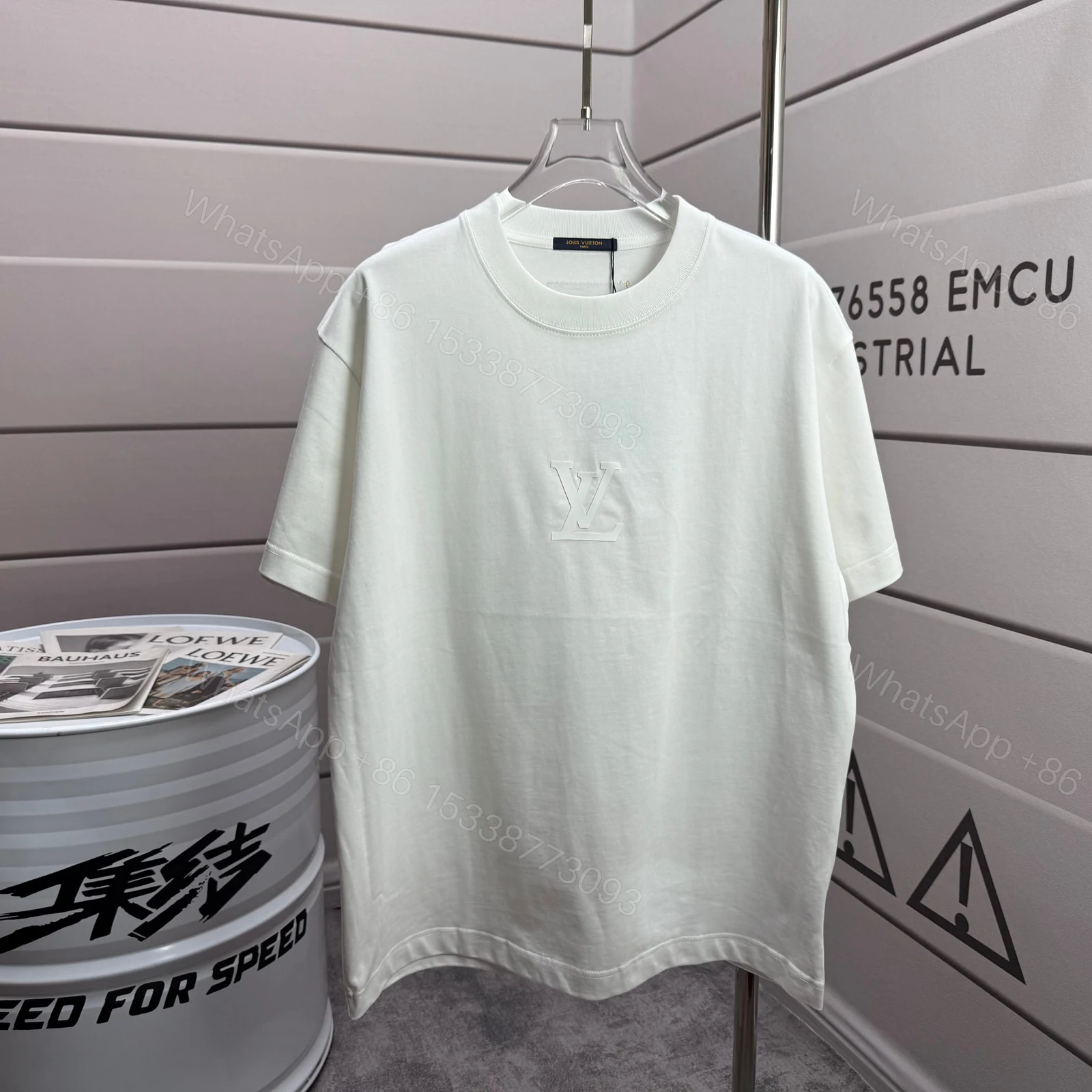 LV A貨 男款 簡約LOGO字母短袖T恤 灰色百搭休閒款 — view 1