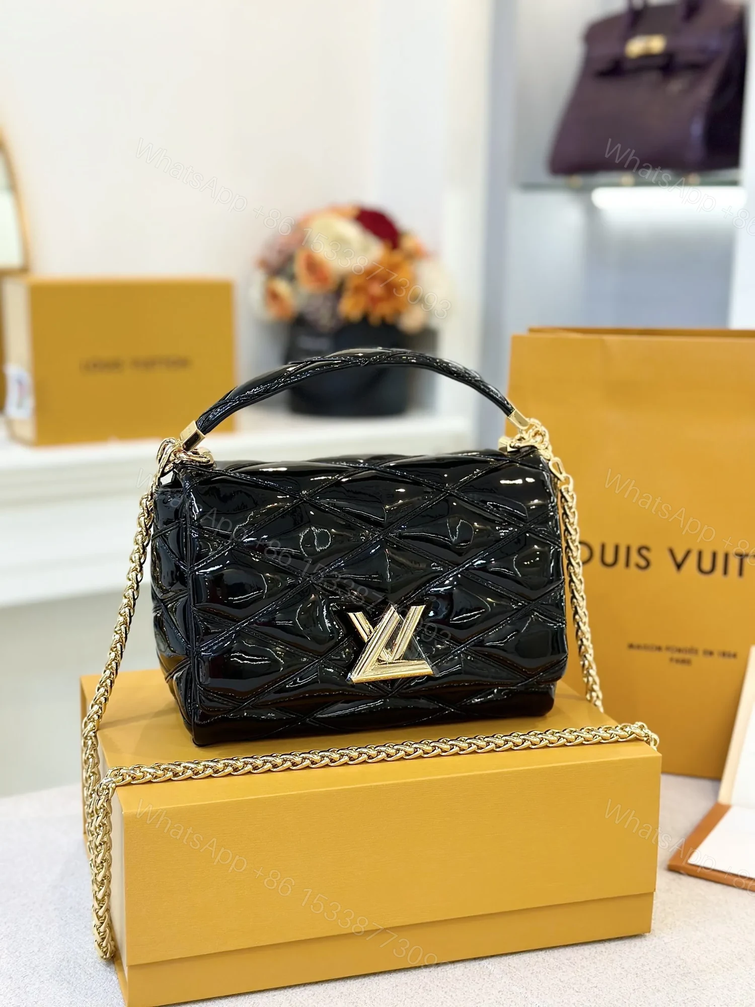 View 4 of Louis Vuitton LV Twist Women’s Handbag Glossy Black Like Auth 23cm