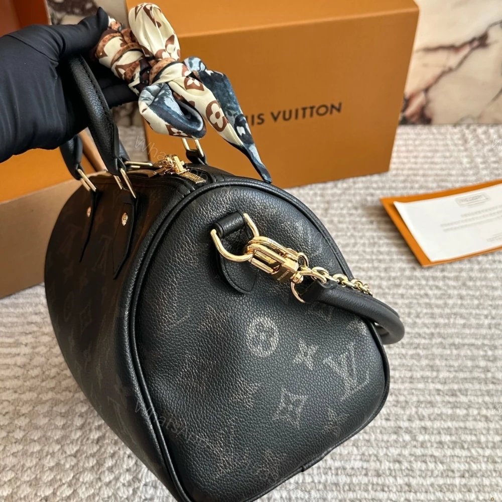 View 4 of Louis Vuitton Speedy Bandoulière 25 Black 25Cm M26486