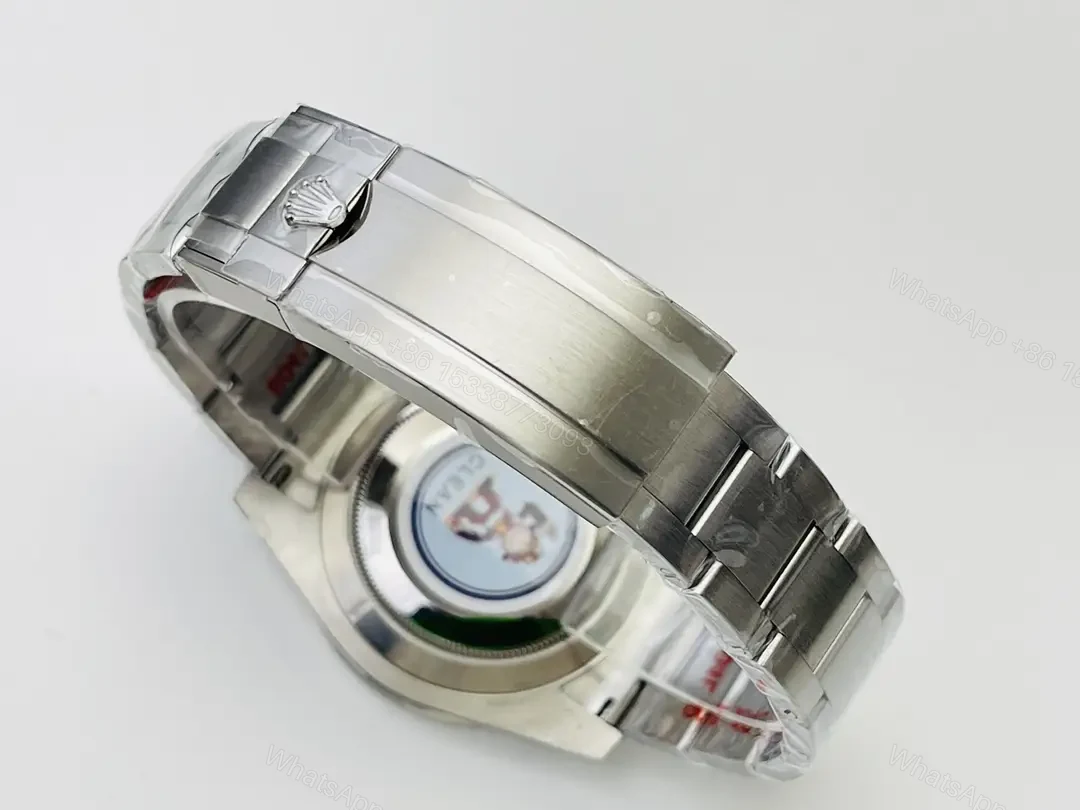 View 8 of Fake Rolex Submariner Date 41MM Premium Oyster Bracelet 126610LN-0001
