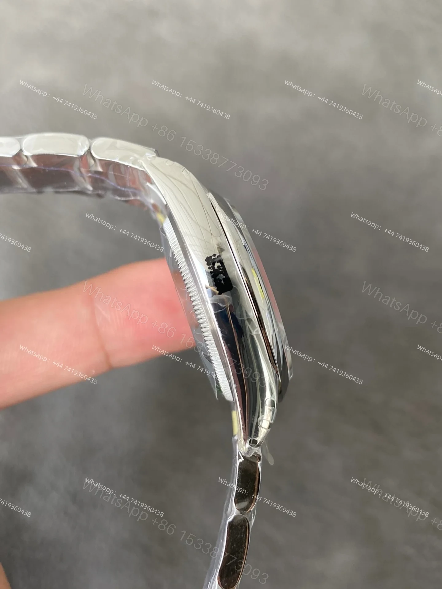 View 7 of Rolex Super Clone Oyster Perpetual M126000-0005 Green Dial 36MM 3230 Movement