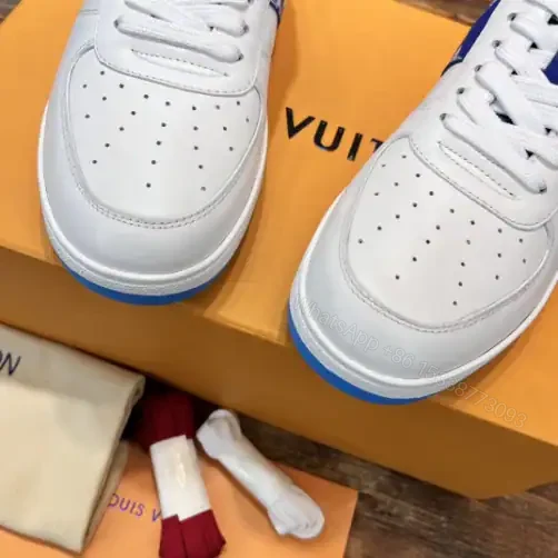 View 6 of LOUIS VUITTON RIVOLI LOW-TOP SNEAKERS IN WHITE AND BLUE – LSVT370