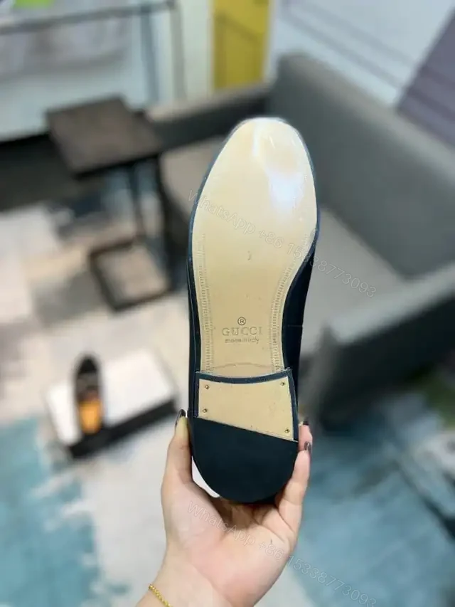 View 7 of GUCCI LOAFER WITH HORSEBIT IN BLACK – LDG24