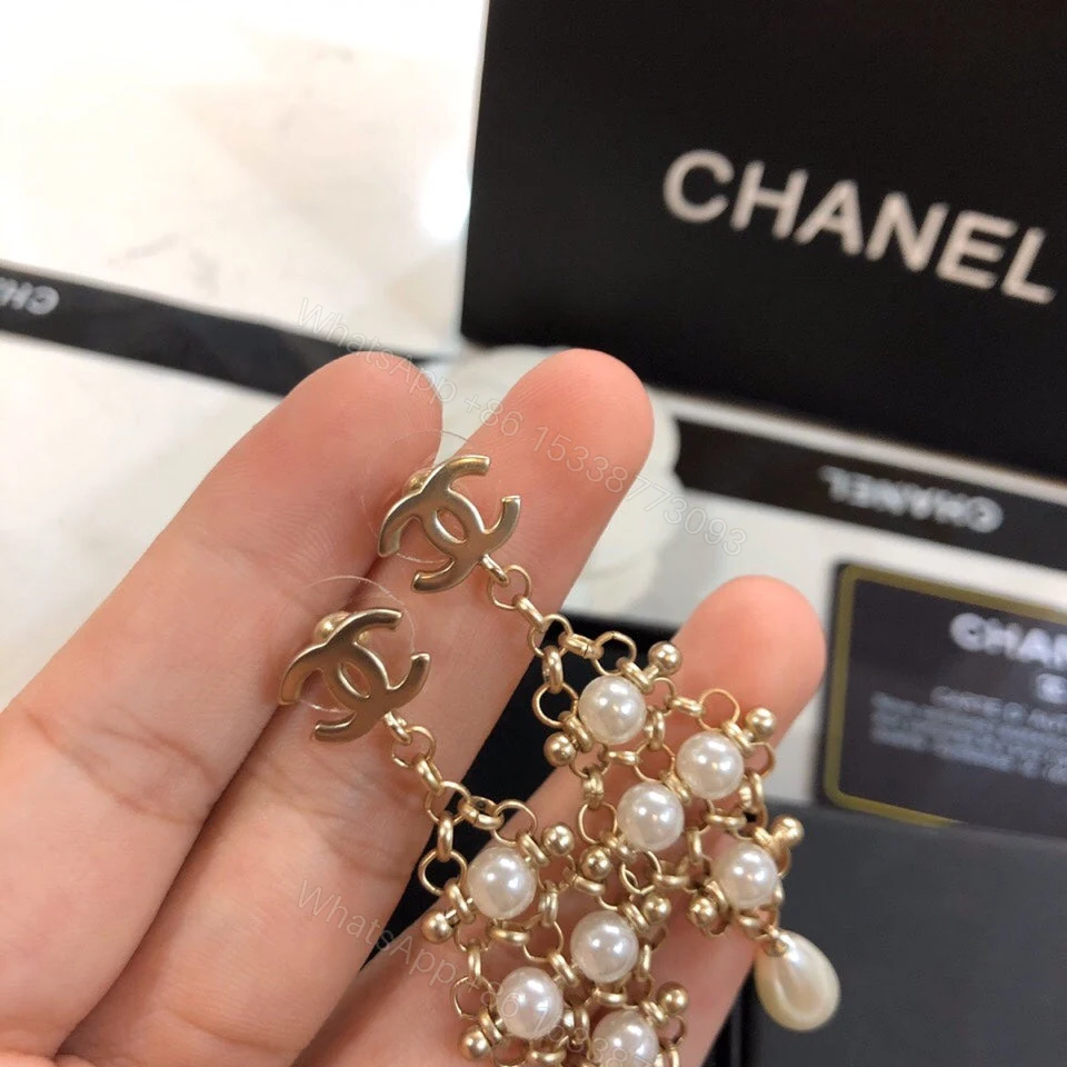 View 3 of EN – Lux Earring Chanel 020