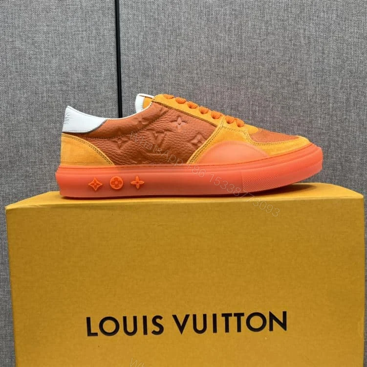 View 2 of LOUIS VUITTON TRAINER SNEAKER – LSVT282