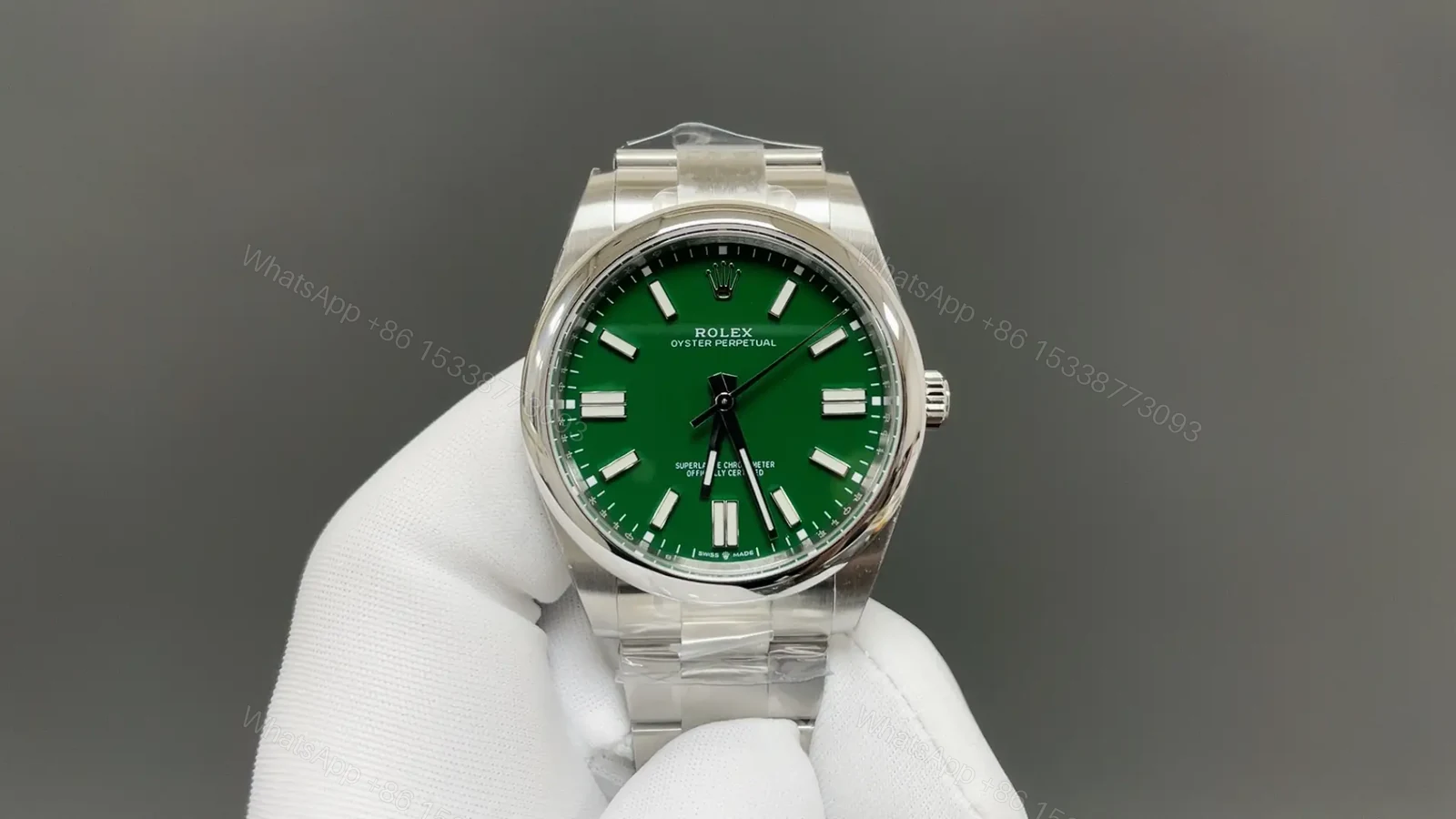 Rolex Oyster Perpetual 41 134300 Green Dial Watch 134300-004 — view 1