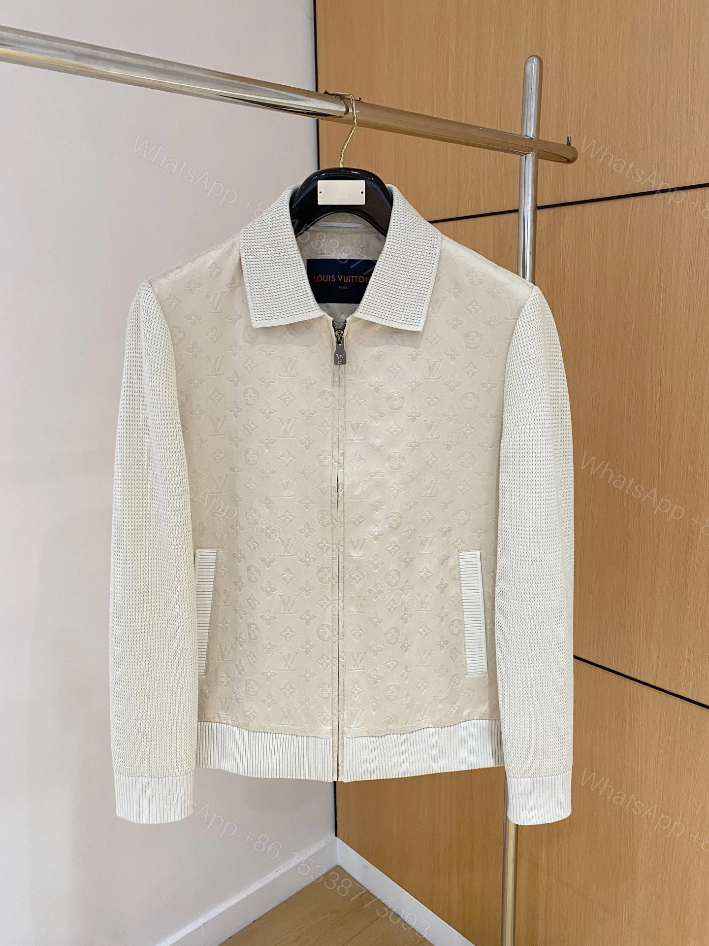LV高仿白色Monogram拼接針織外套 立領精品夾克 — view 1
