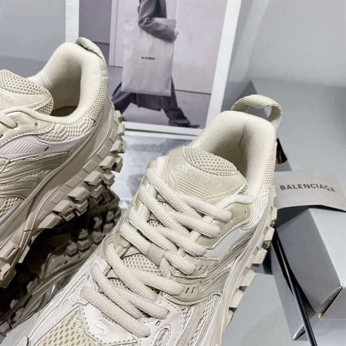 View 5 of BALENCIAGA MEN’S DEFENDER TRAINERS – BB228