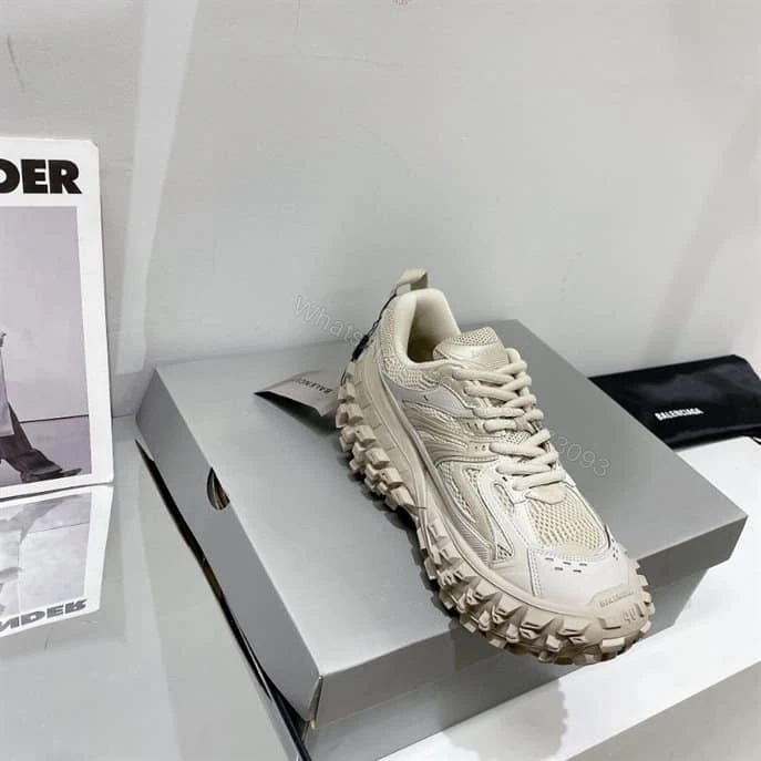 View 2 of BALENCIAGA MEN’S DEFENDER TRAINERS – BB228