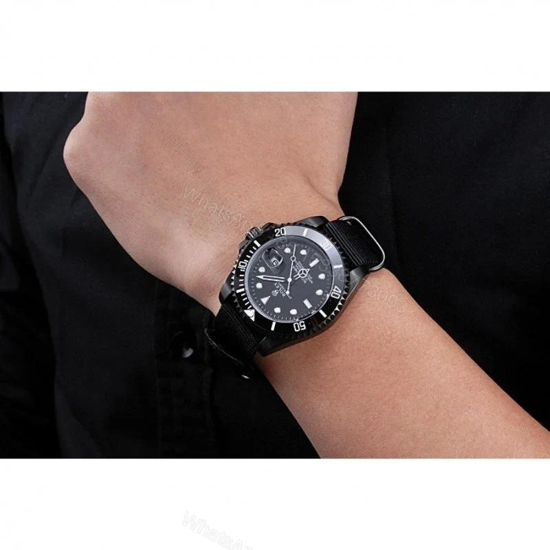 View 11 of Replica Rolex Submariner Black Dial 622006