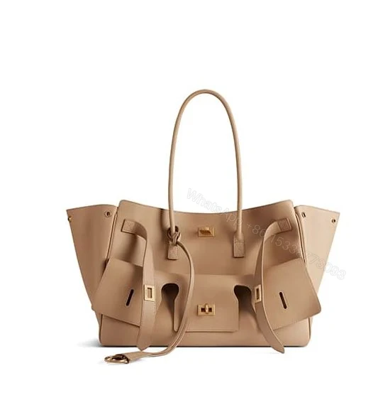 Balenciaga Women’s Bel Air Carry All Bag Medium(HIGH-END GRADE) — view 1