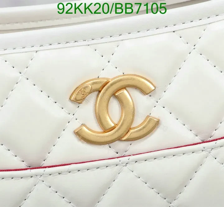 View 29 of Chanel Black Casual Hobo Handbag in Genuine Leather BB1234 – Stunning Design Aesthetics