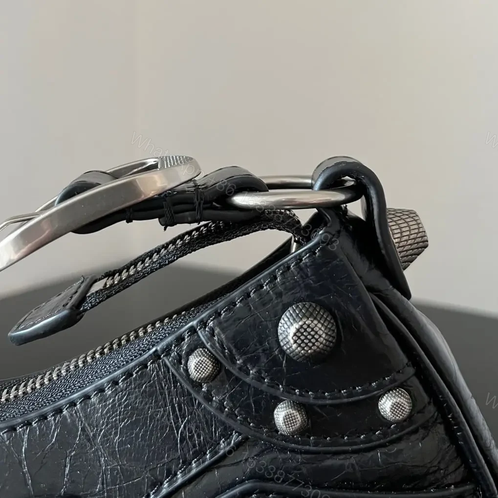 View 12 of 高仿Balenciaga*LeCagole朋克單肩包黑色XS