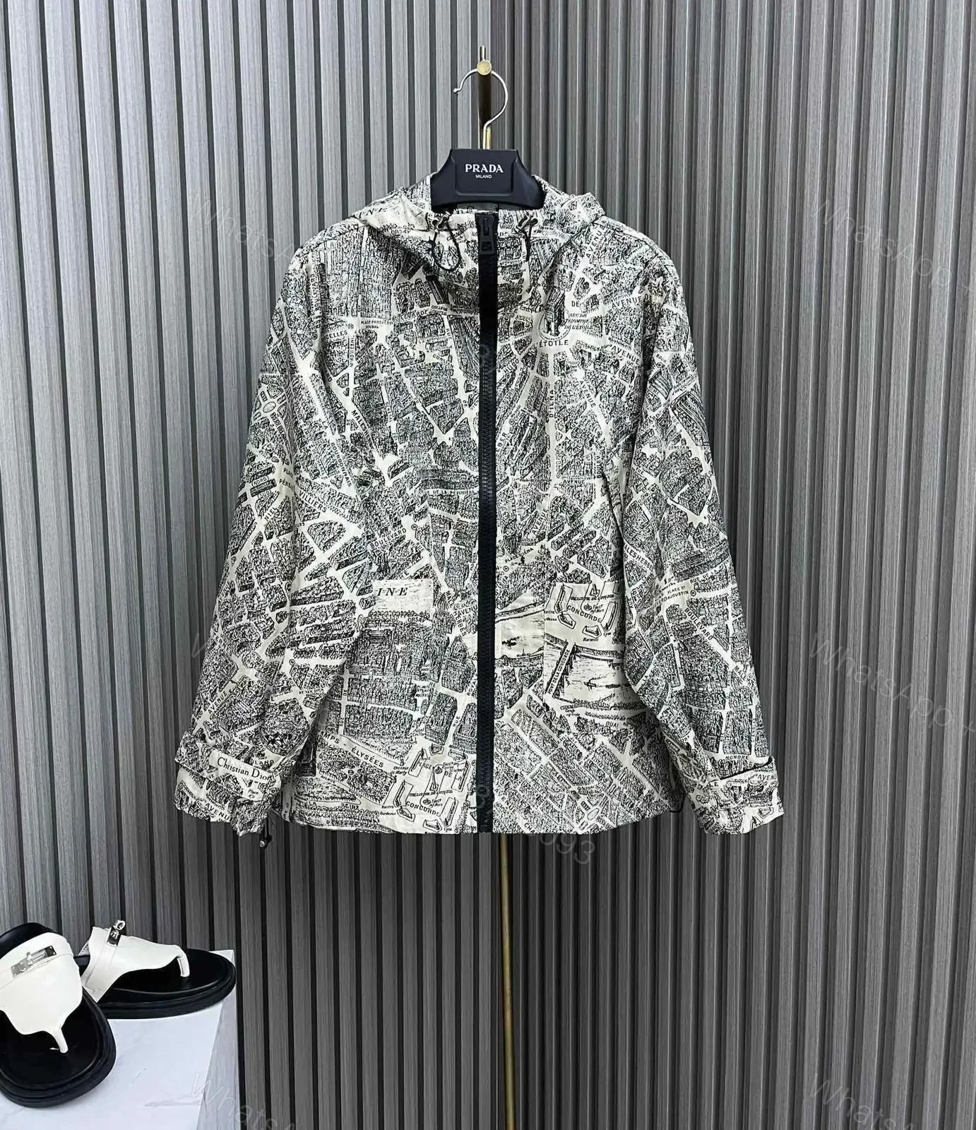 DIOR — view 1