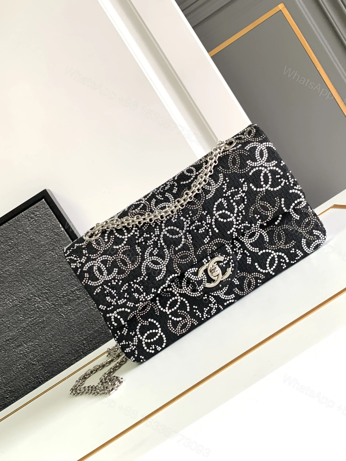 CHANEL高仿水鑽雙C鏈條包 女士黑色典藏設計 百搭奢華精品款 — view 1