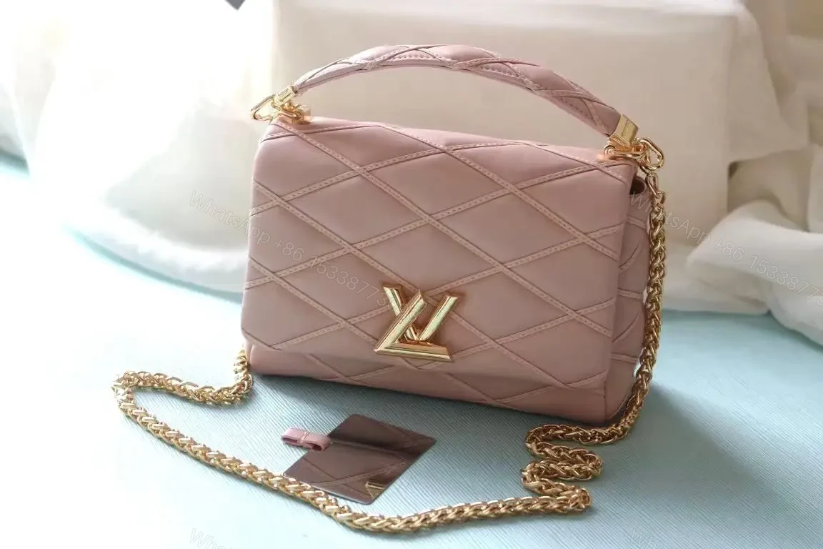 LOUIS VUITTON — view 1