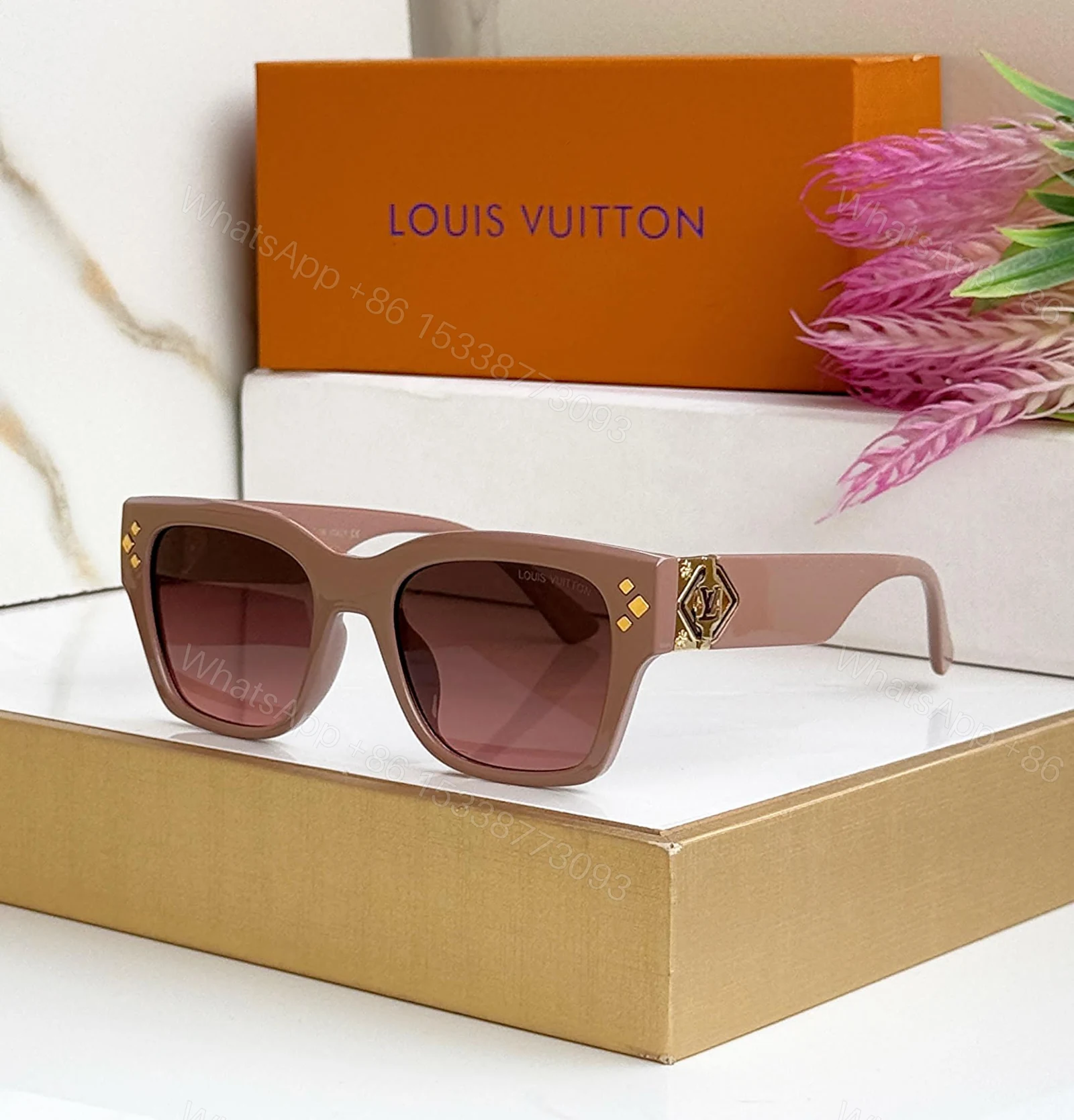 Louis Vuitton Square Brown Gradient Sunglasses — view 1