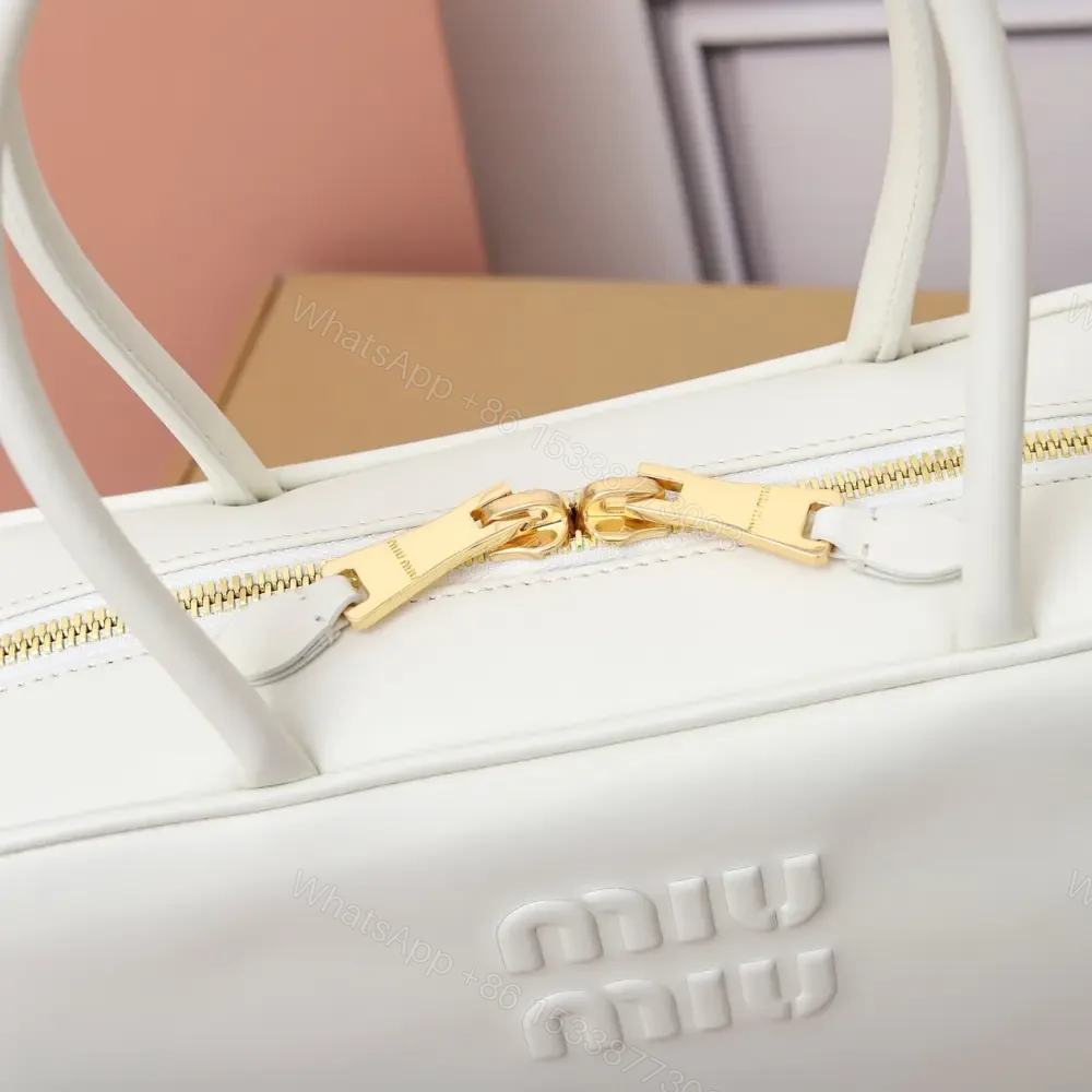 View 8 of 高仿miumiu*5BB172壓紋LOGO手提包小牛皮白色免檢版