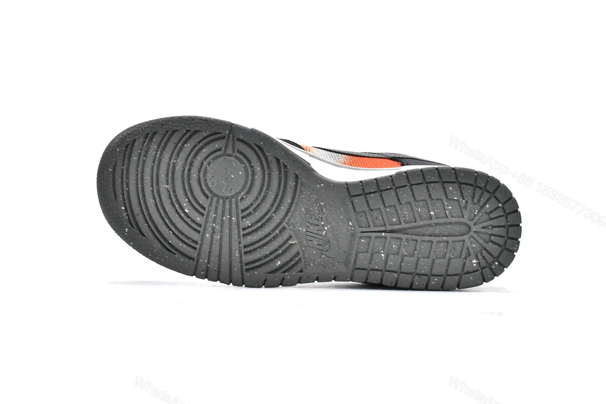 View 3 of (OG)Nike Dunk Low Graffiti Blacke DM0108-001