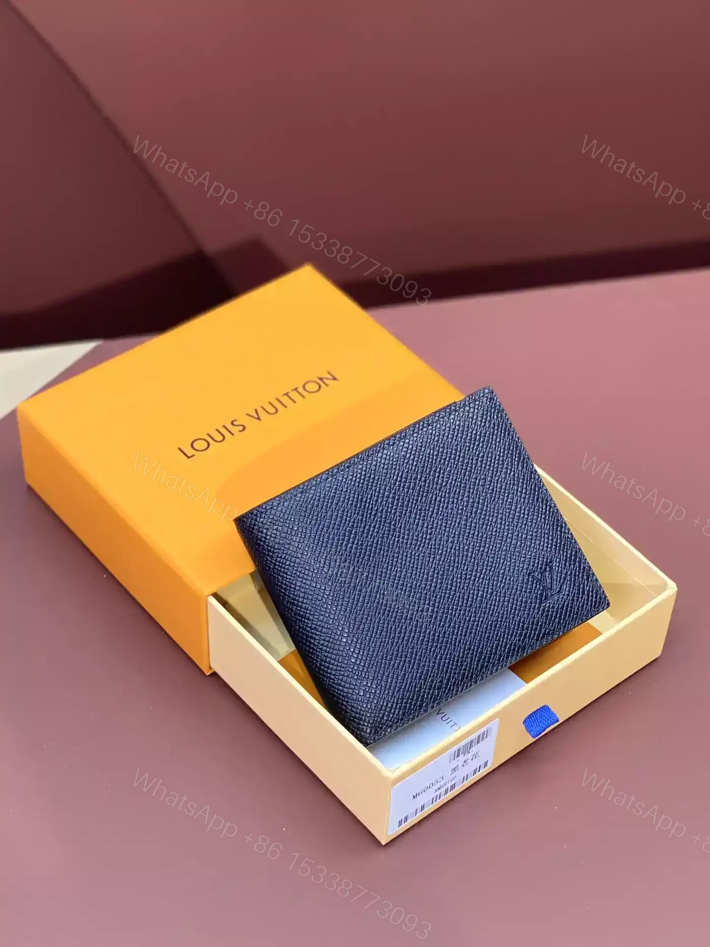 View 2 of LV AMERIGO WALLET TAIGA LEATHER – RRG095